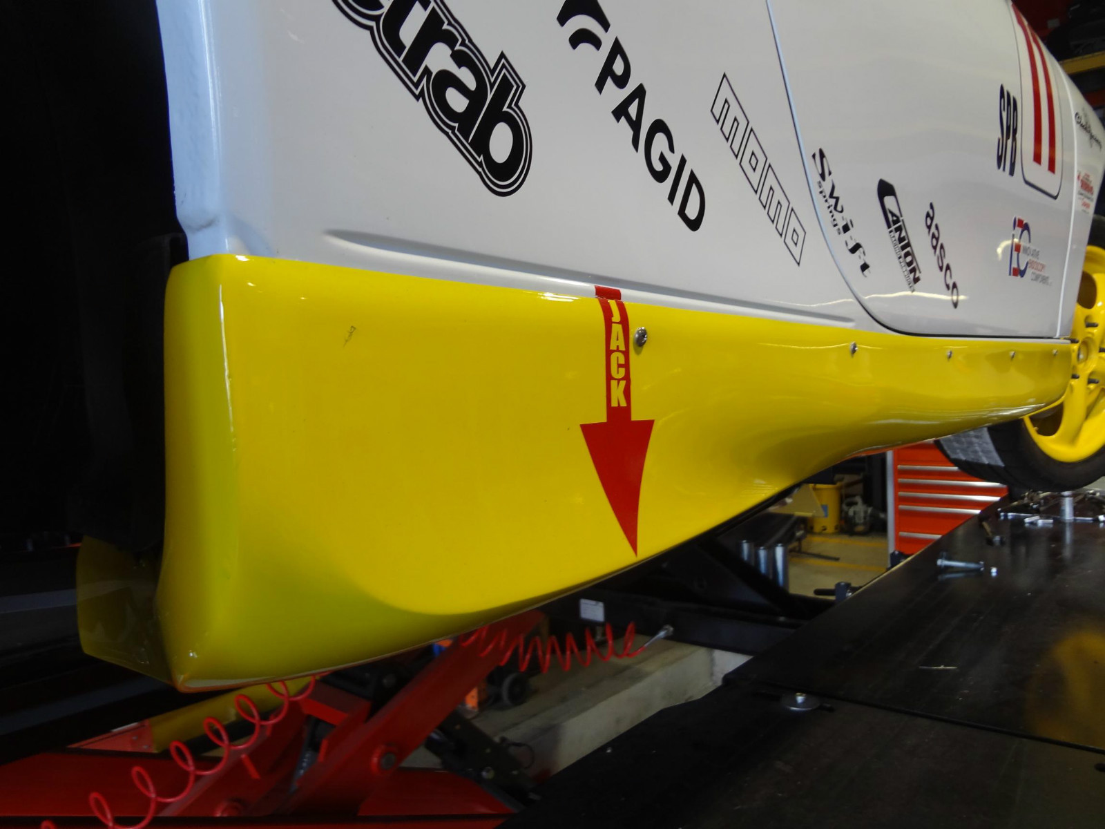 TRS 986 Lightweight Side Skirt Kit - Image 3