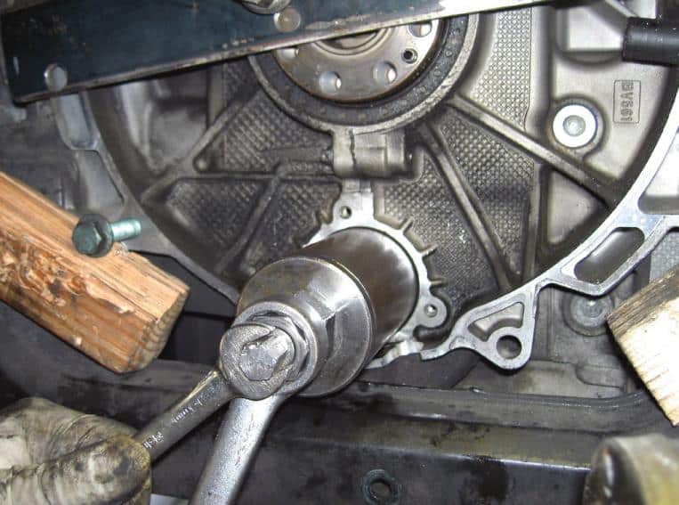 Extract the bearing — photo 1
