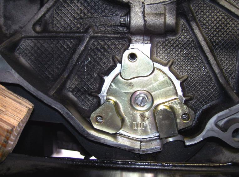 Check oil-line fitting clearance — photo 1
