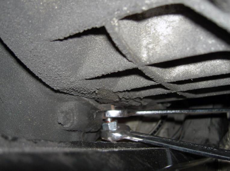 Connect the oil line at the DOF flange — photo 3