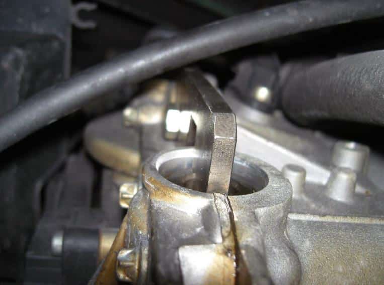 Set TDC and lock the camshaft — photo 2