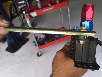 Tighten the AN fittings — photo 2